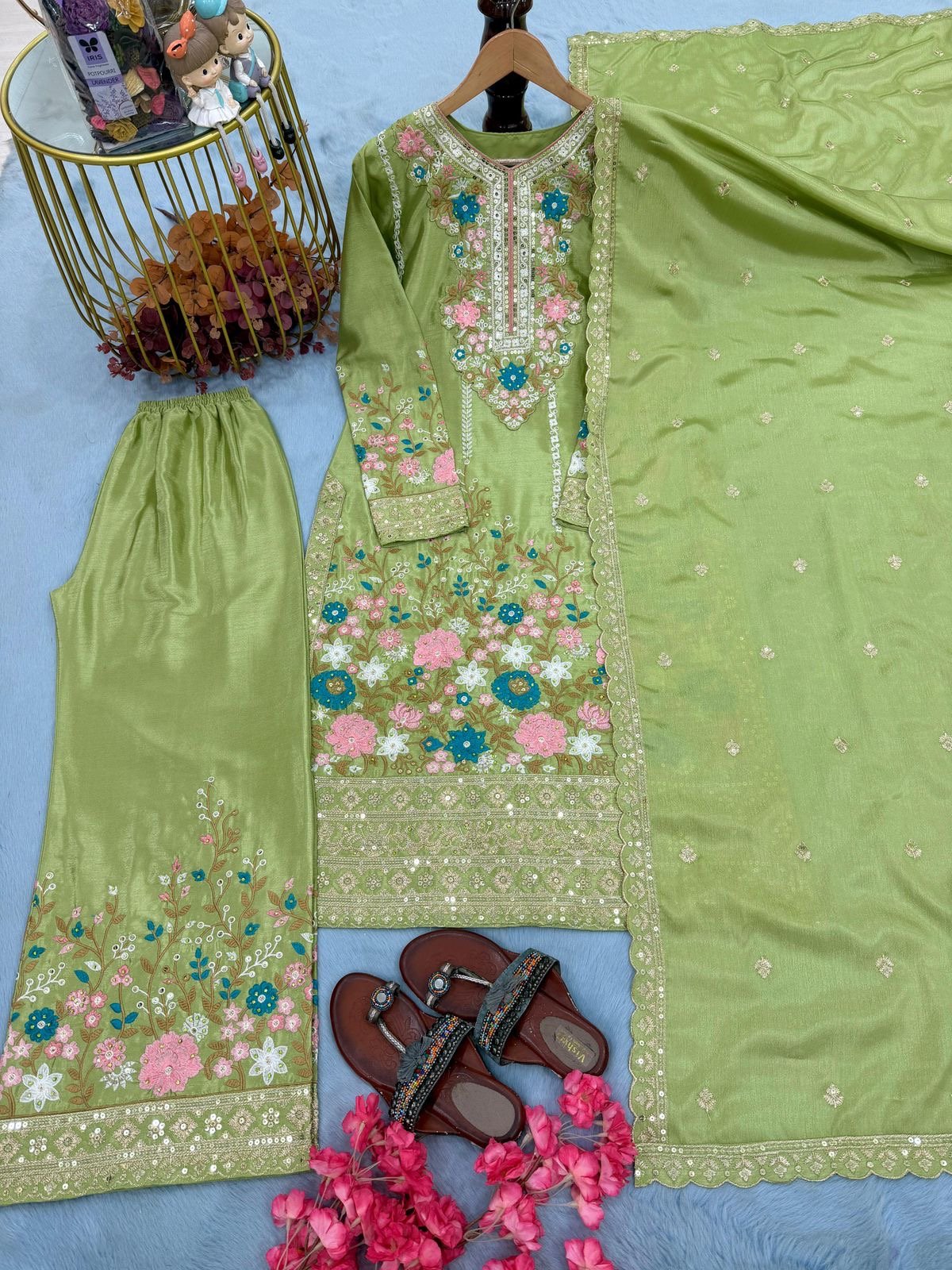 Floral party suits - Image 4