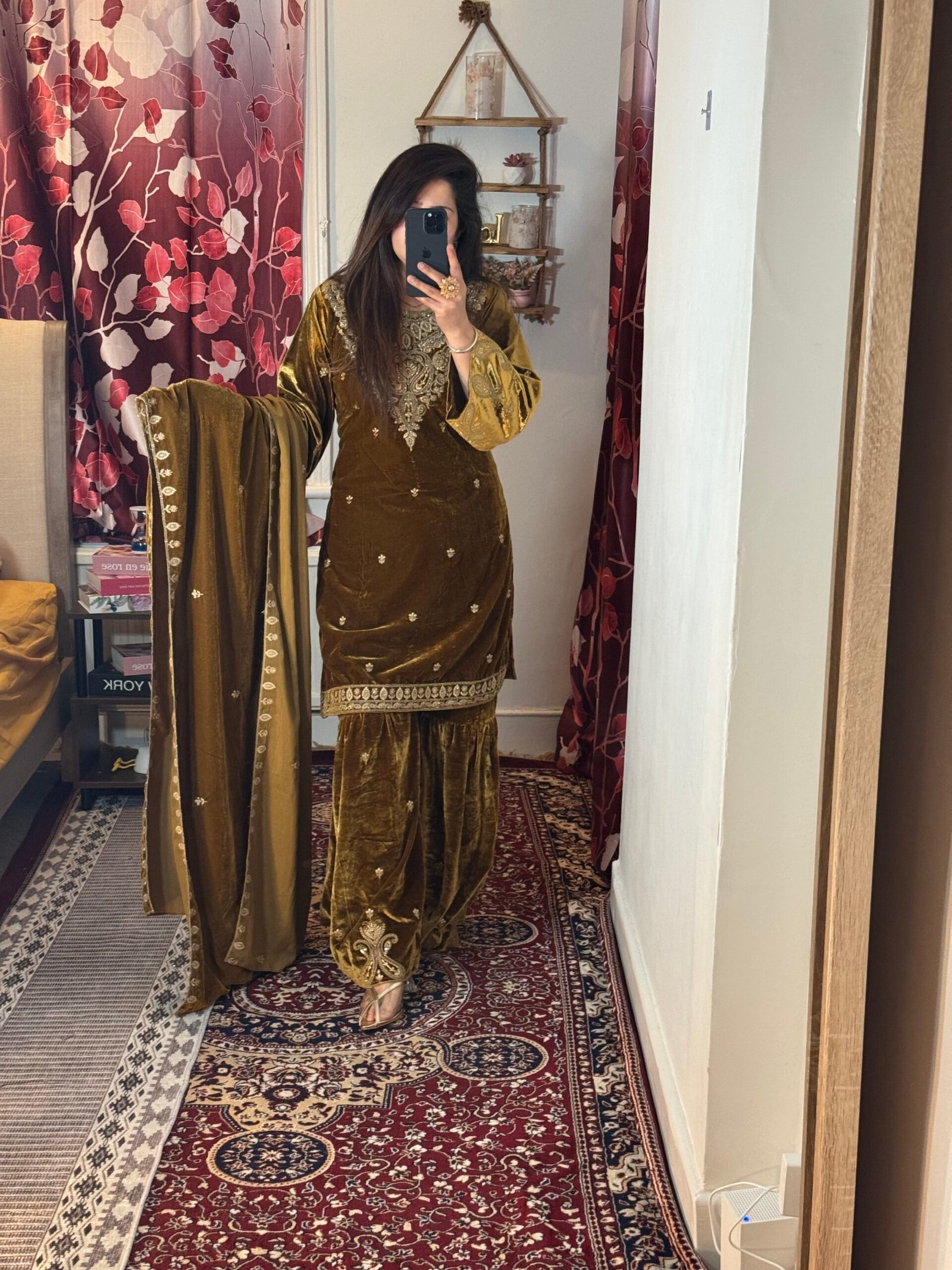 Velvet partywear Ghararahs - Image 4